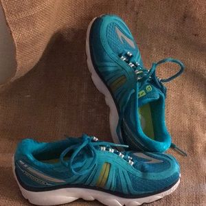 Womens Brooks Prue Cadence 5 Running Shoe